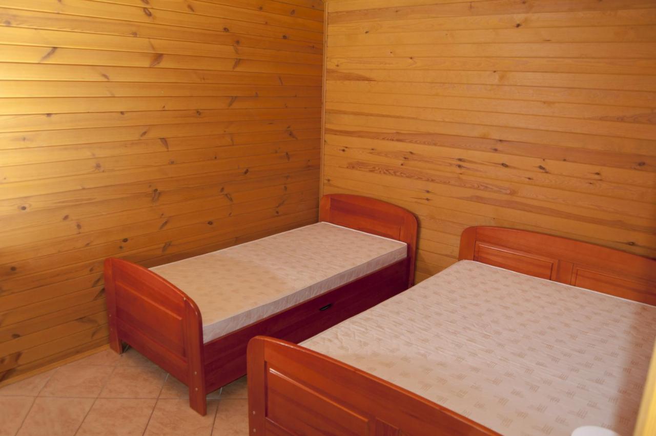 Jantar Pokoje I Domki U Reni Exterior photo